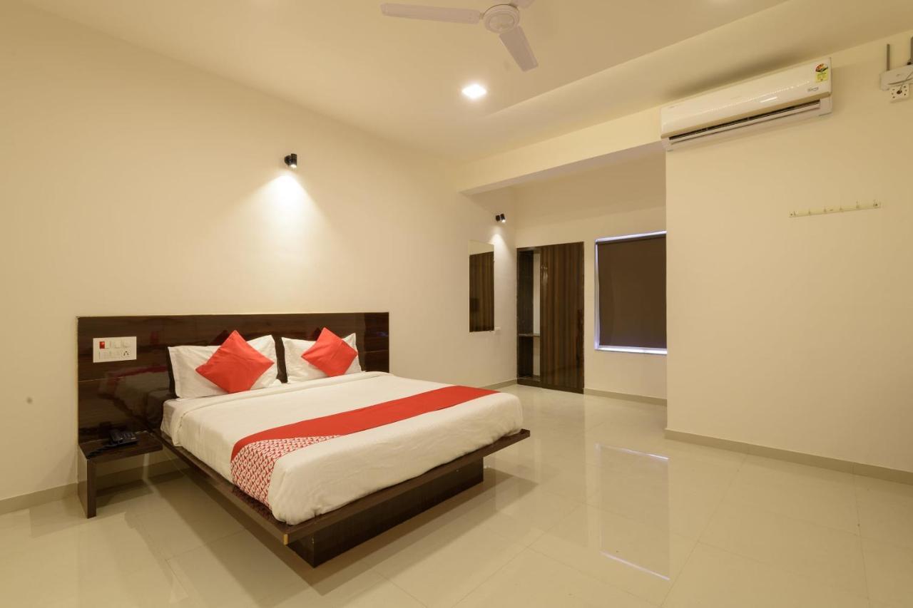 Hotel Oyo 22964 Kundan Lawns Shirdi Exterior foto