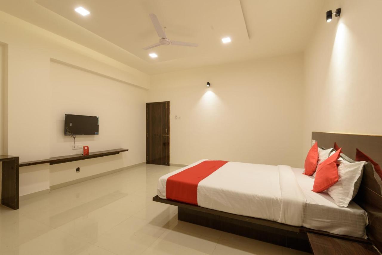 Hotel Oyo 22964 Kundan Lawns Shirdi Exterior foto