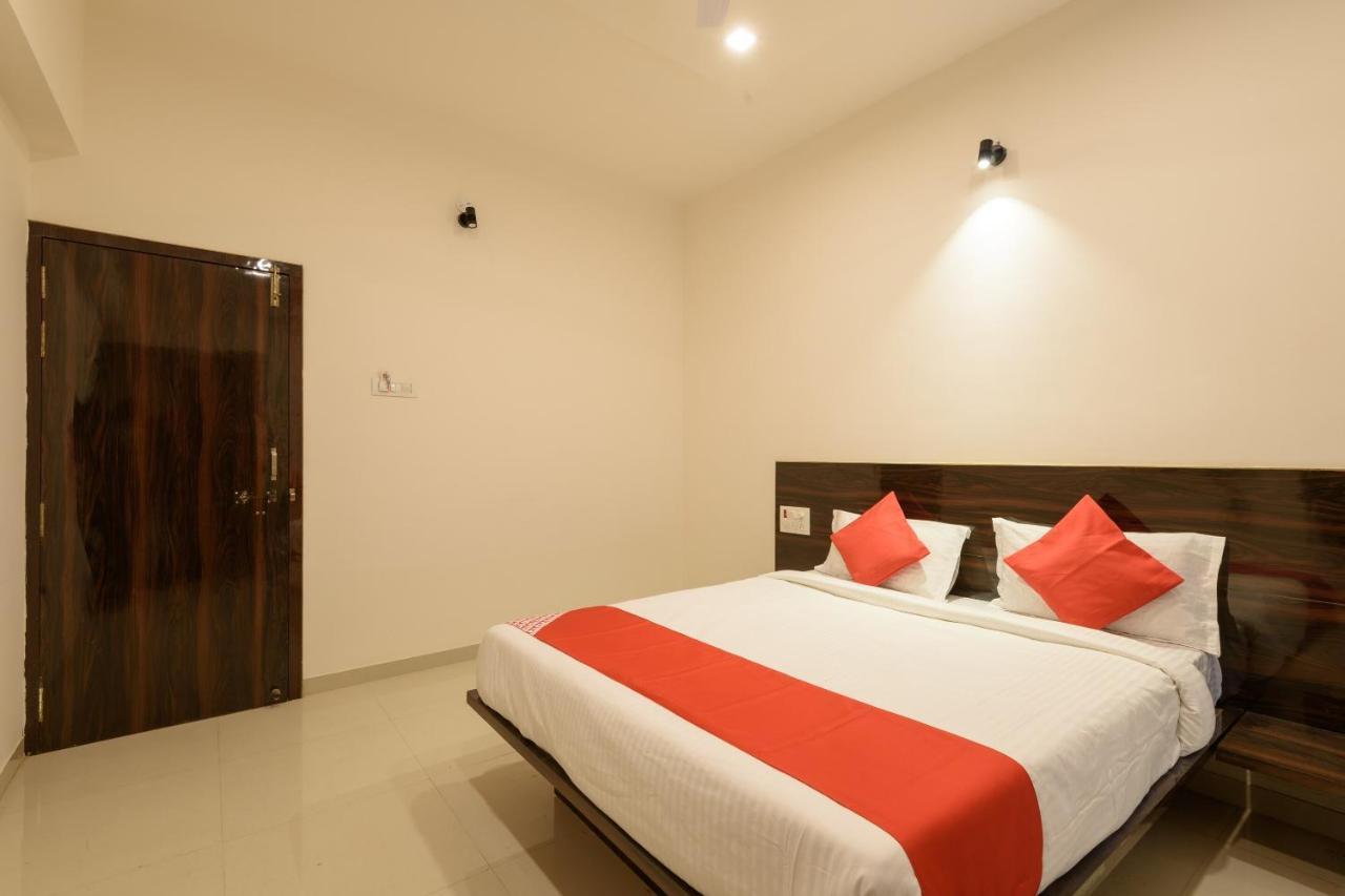 Hotel Oyo 22964 Kundan Lawns Shirdi Exterior foto