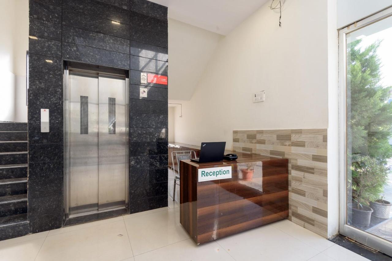 Hotel Oyo 22964 Kundan Lawns Shirdi Exterior foto